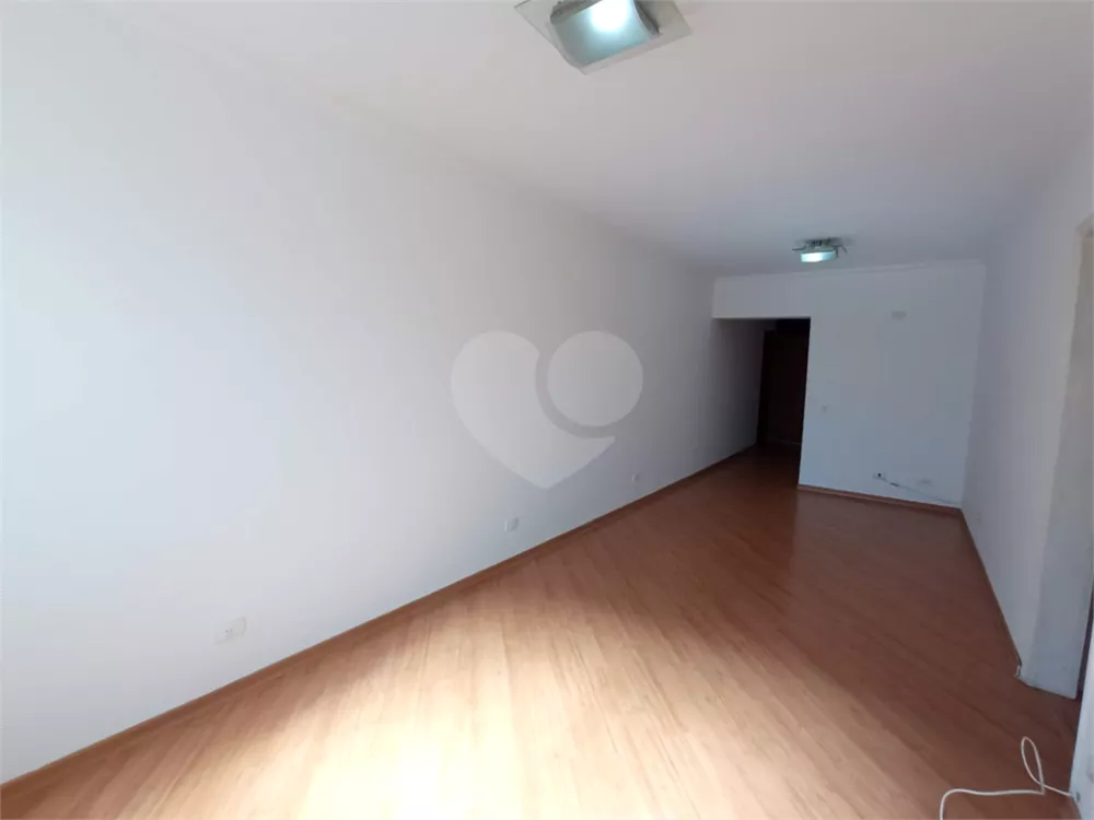 Apartamento à venda com 2 quartos, 74m² - Foto 2