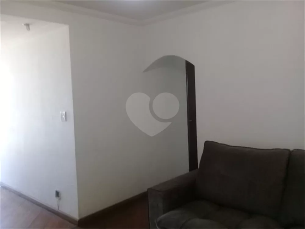 Apartamento à venda com 2 quartos, 67m² - Foto 2