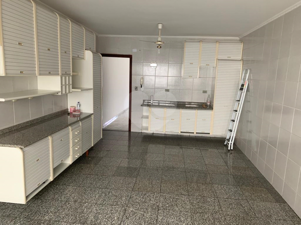 Sobrado à venda com 3 quartos, 156m² - Foto 1