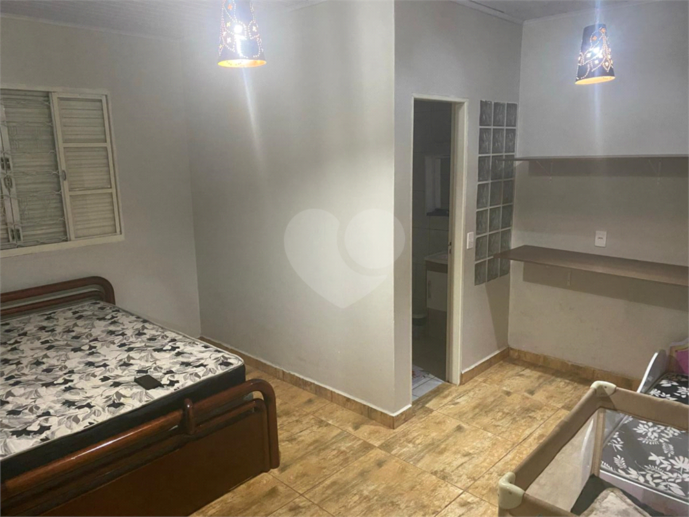 Chácara à venda com 3 quartos, 300m² - Foto 8