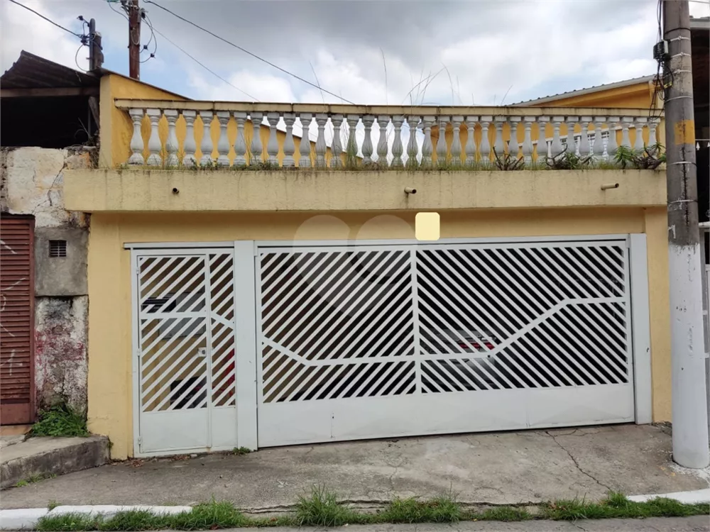 Sobrado à venda com 3 quartos, 230m² - Foto 2