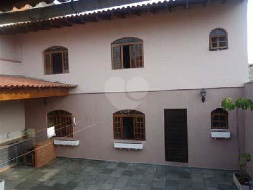 Sobrado à venda com 5 quartos, 250m² - Foto 9