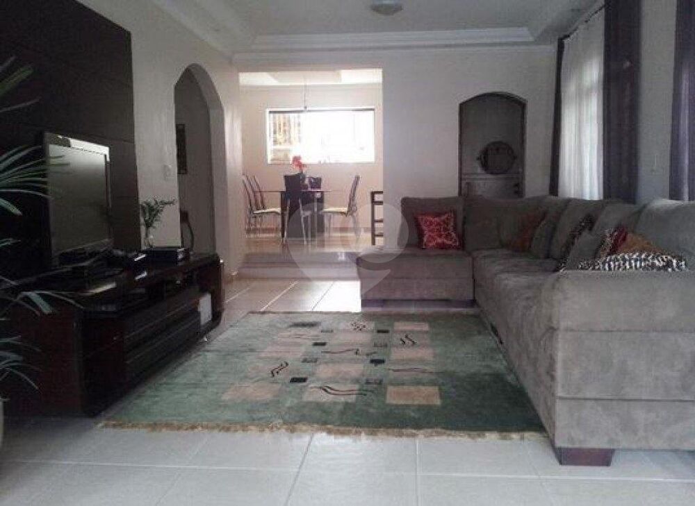 Sobrado à venda com 5 quartos, 250m² - Foto 5