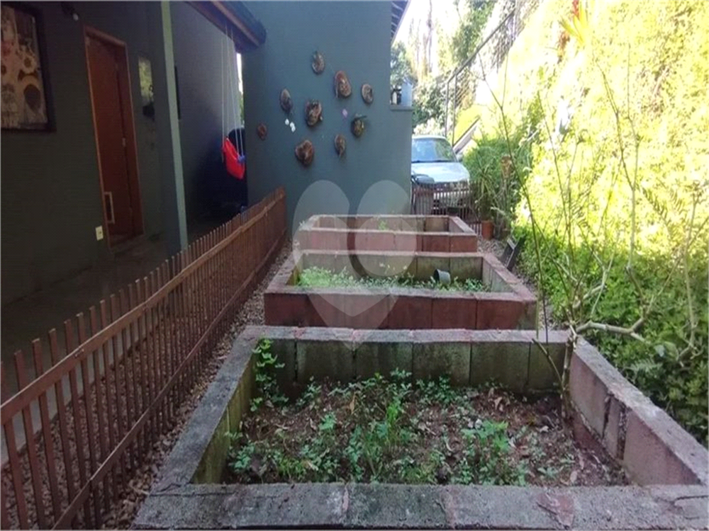 Casa de Condomínio à venda com 3 quartos, 317m² - Foto 4
