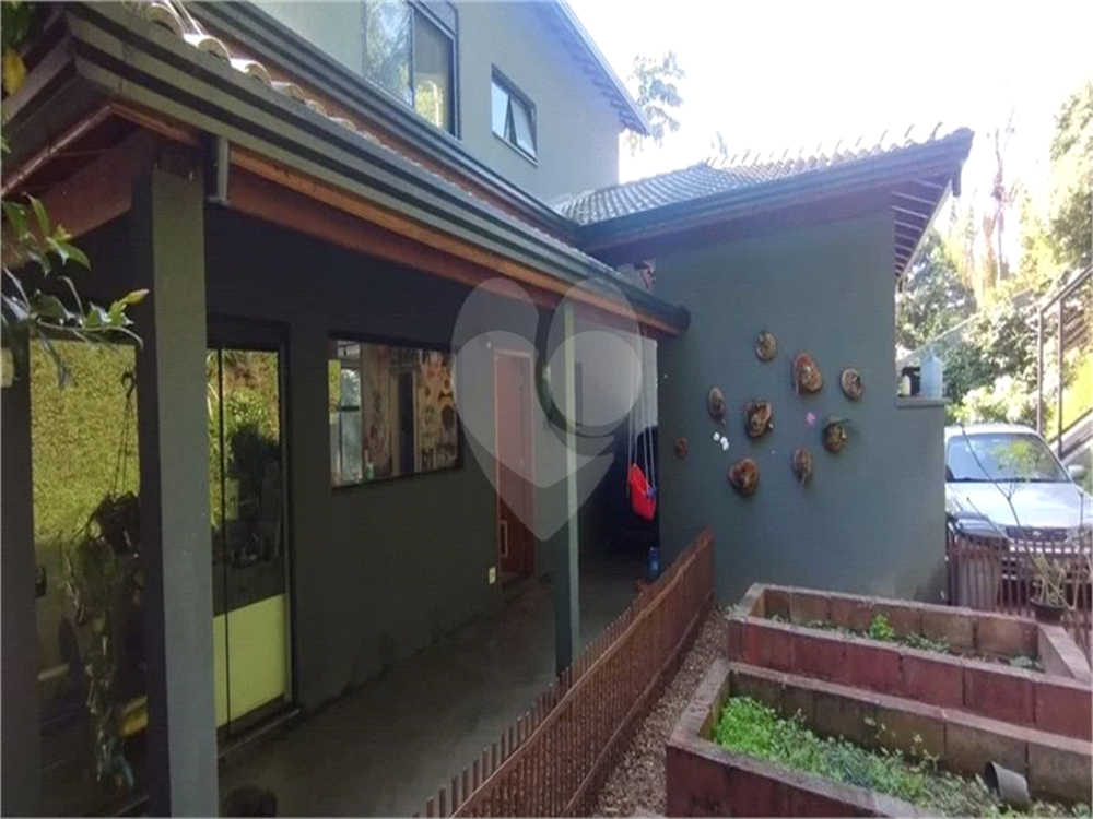 Casa de Condomínio à venda com 3 quartos, 317m² - Foto 3