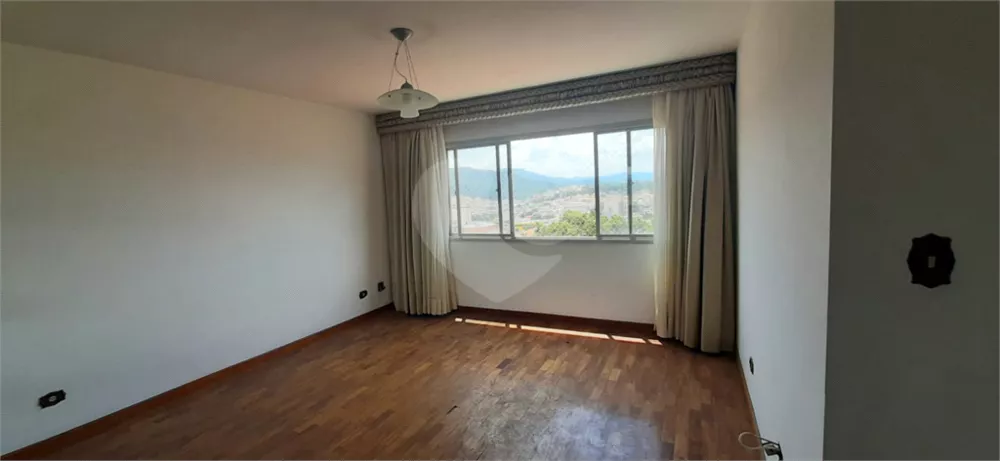 Apartamento à venda com 3 quartos, 70m² - Foto 2