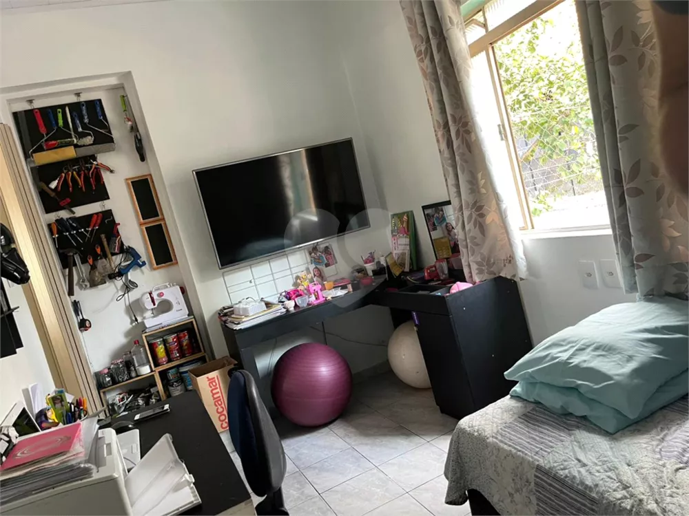 Apartamento à venda com 3 quartos, 95m² - Foto 3