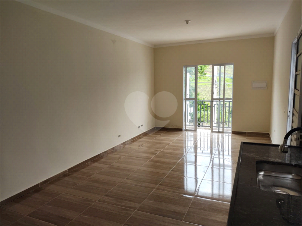 Casa à venda com 2 quartos, 60m² - Foto 42