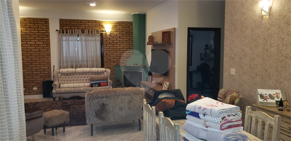 Casa de Condomínio à venda com 3 quartos, 350m² - Foto 2