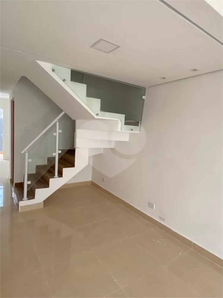 Sobrado à venda com 2 quartos, 60m² - Foto 4