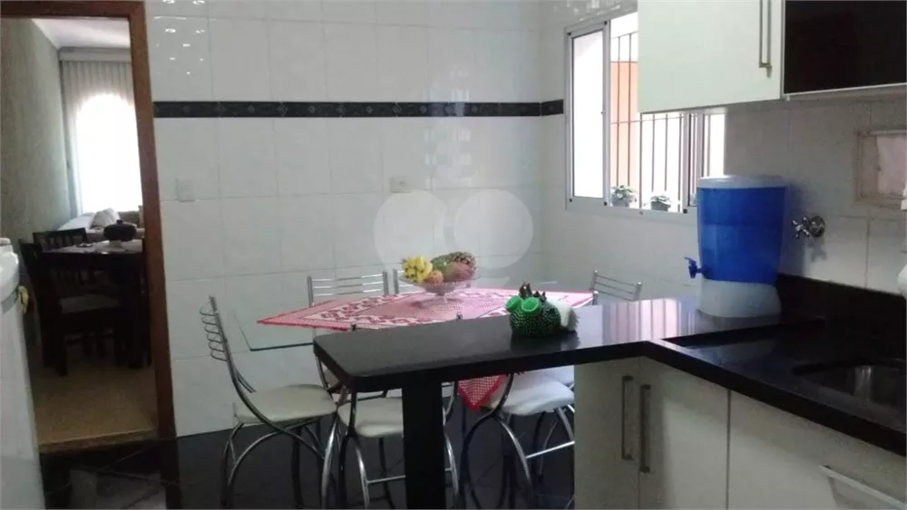 Sobrado à venda com 2 quartos, 105m² - Foto 4