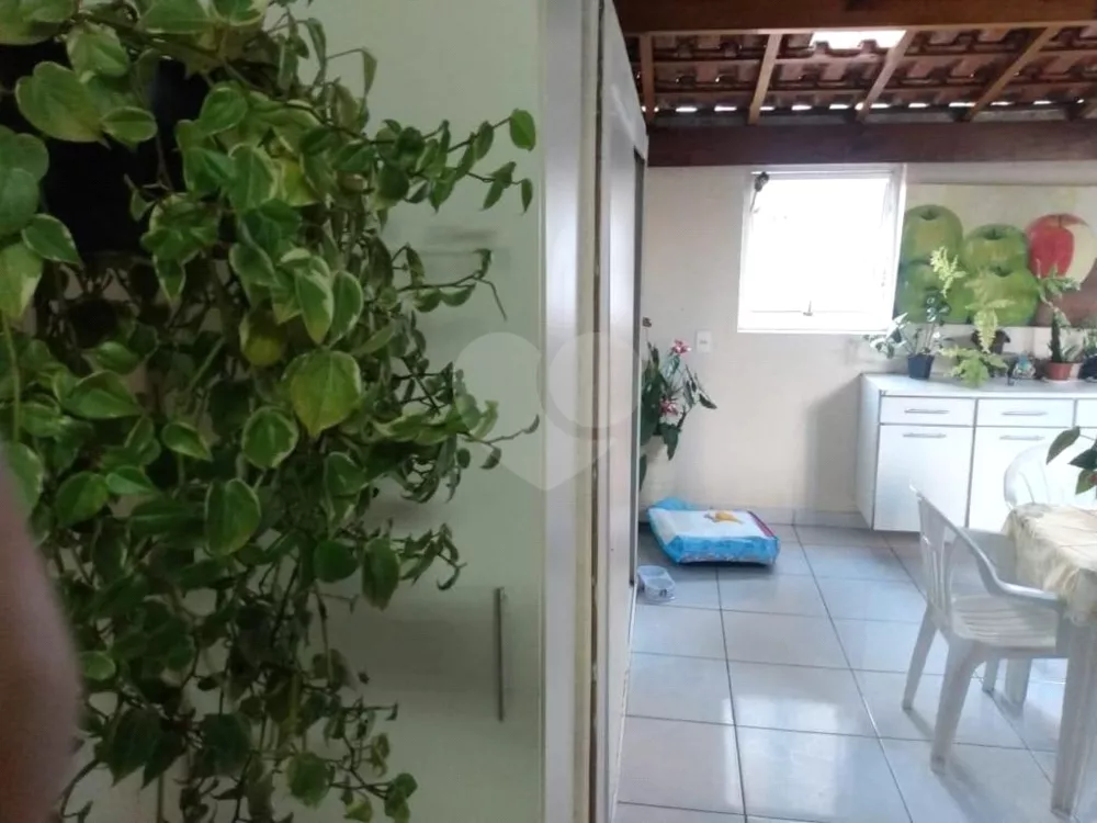 Casa à venda com 3 quartos, 150m² - Foto 9