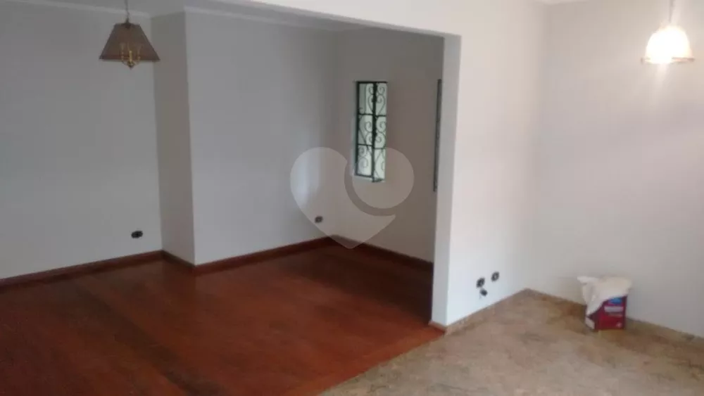 Casa à venda com 3 quartos, 289m² - Foto 2