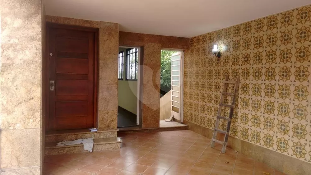 Casa à venda com 3 quartos, 289m² - Foto 6