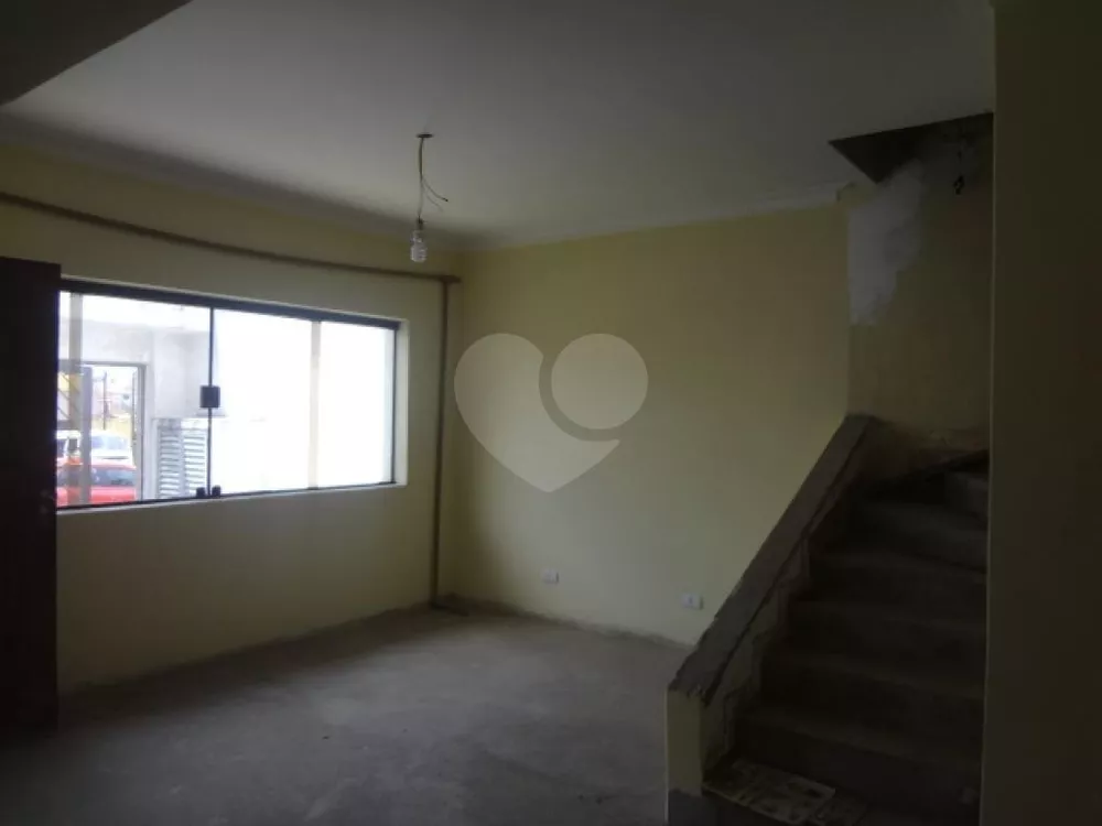 Sobrado à venda com 3 quartos, 212m² - Foto 1