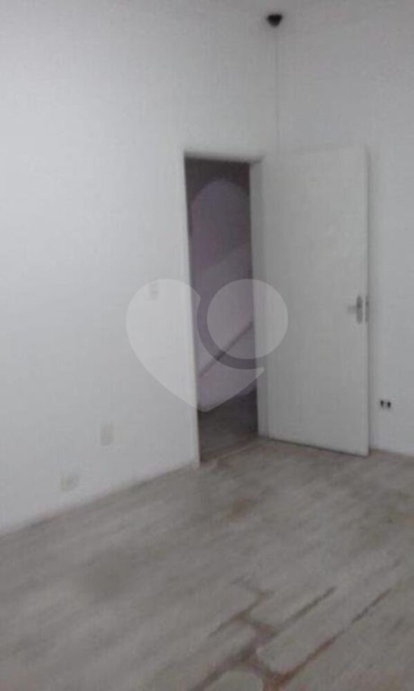Casa à venda e aluguel com 3 quartos, 220m² - Foto 3