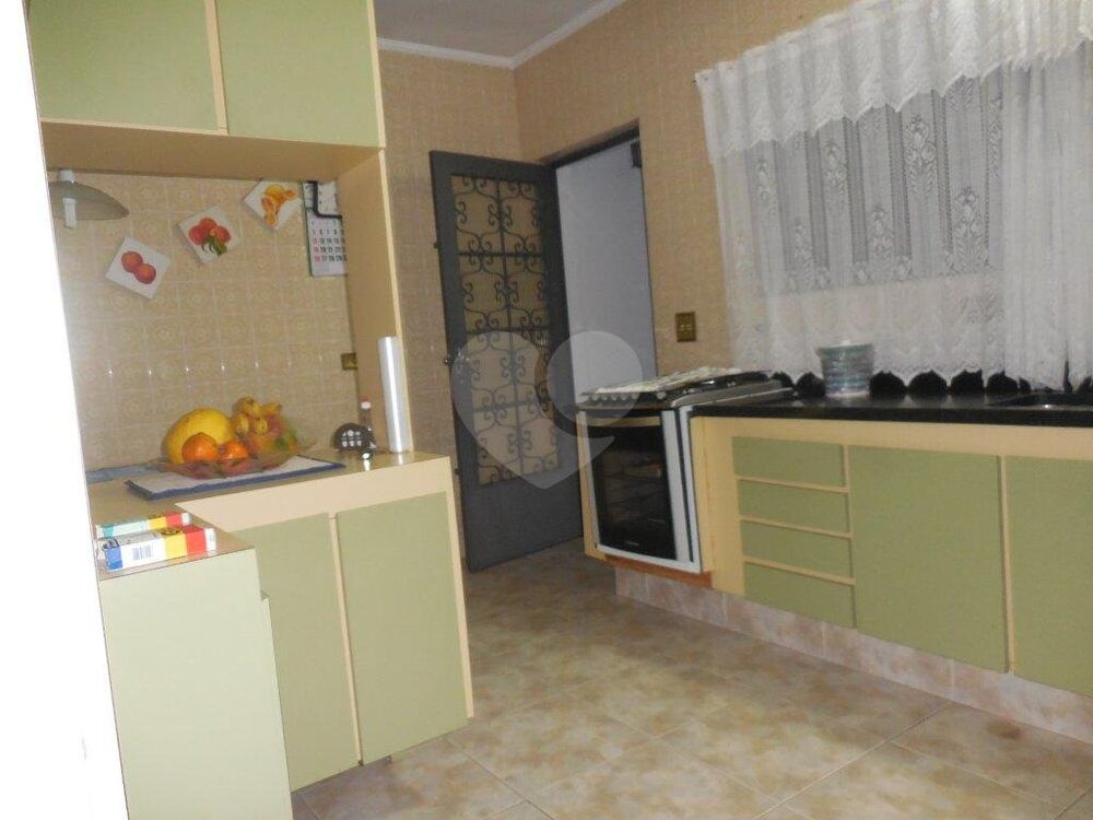Casa à venda com 3 quartos, 304m² - Foto 3
