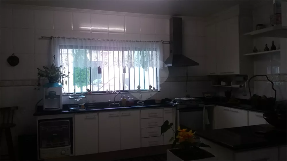 Sobrado à venda com 3 quartos, 550m² - Foto 28