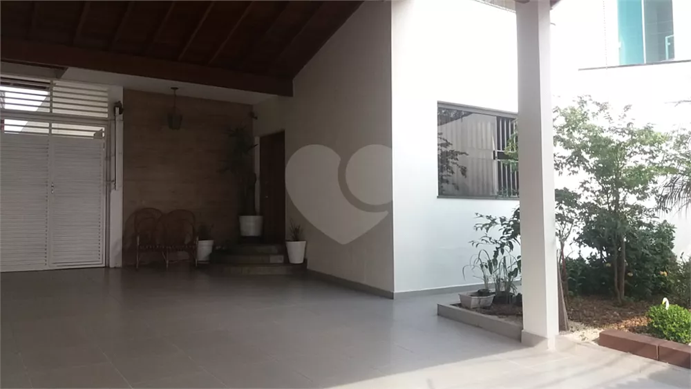 Sobrado à venda com 3 quartos, 550m² - Foto 4