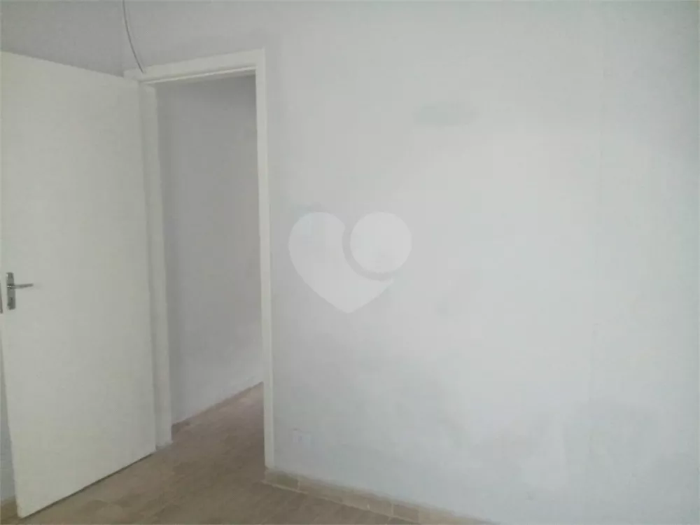 Sobrado à venda com 3 quartos, 190m² - Foto 2