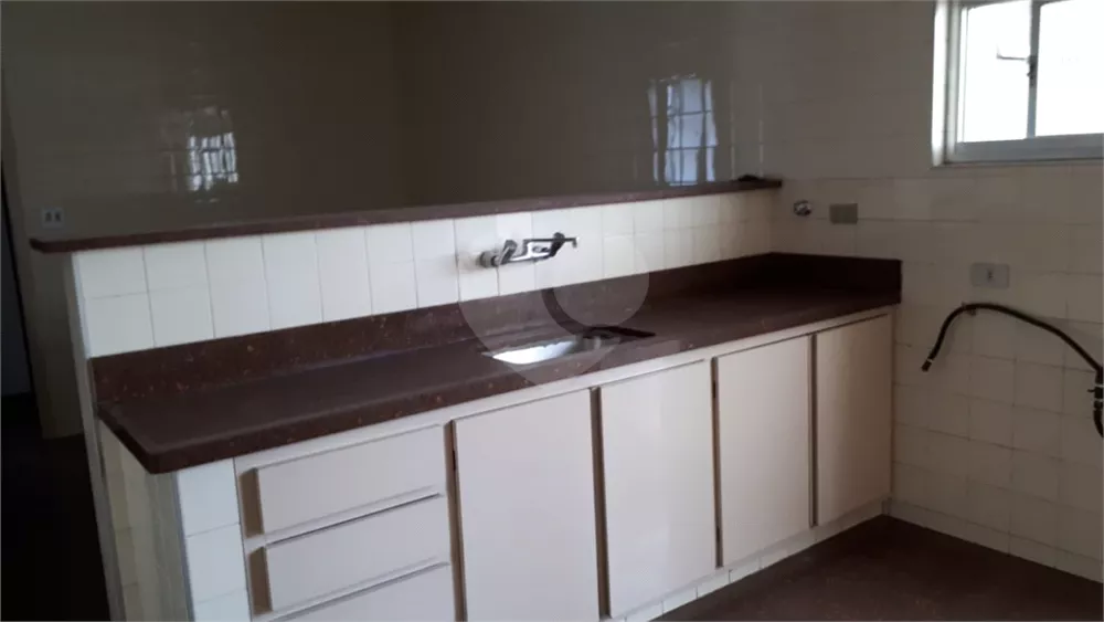 Apartamento à venda com 3 quartos, 202m² - Foto 4