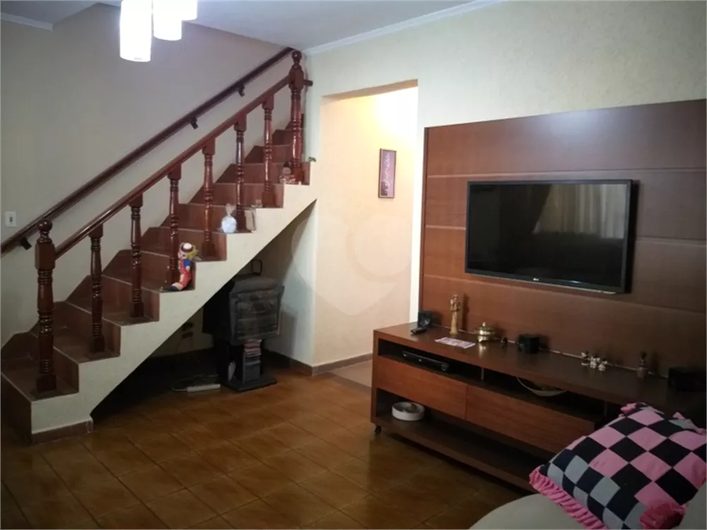 Sobrado à venda com 3 quartos, 150m² - Foto 1