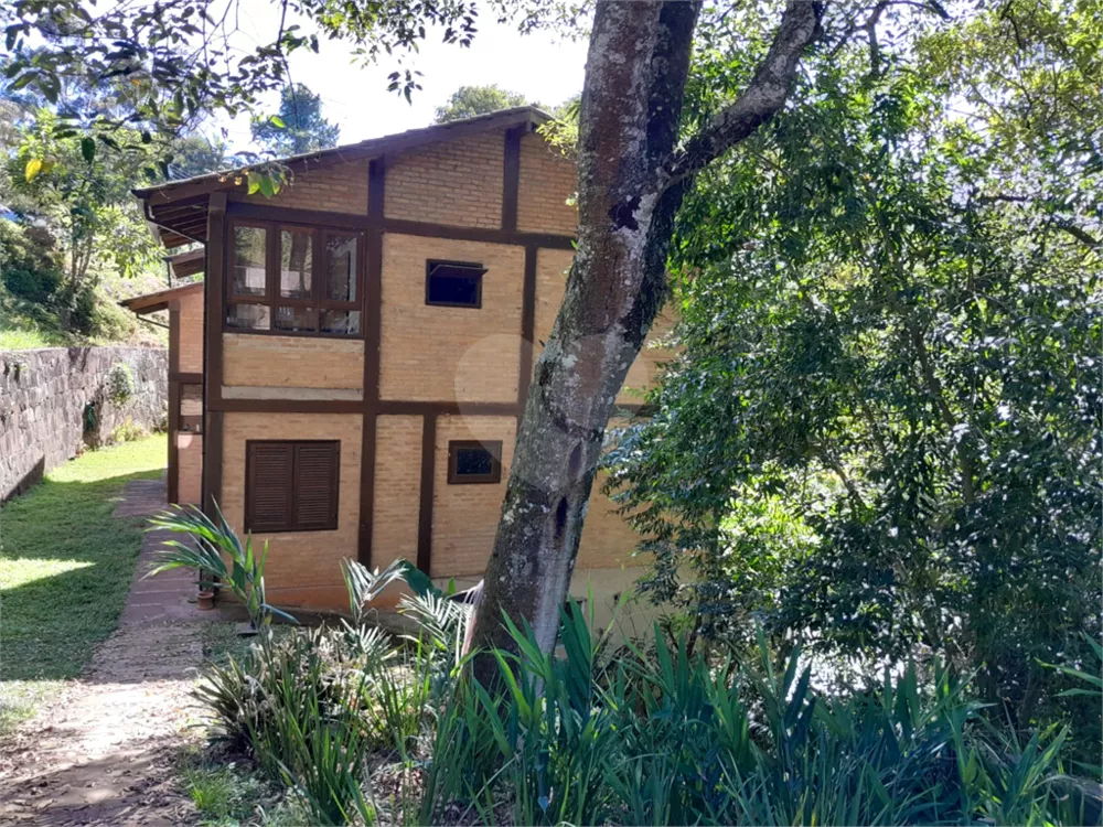 Casa de Condomínio à venda com 3 quartos, 293m² - Foto 2