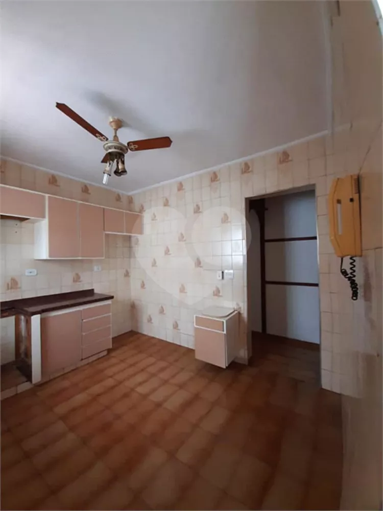 Apartamento à venda com 2 quartos, 70m² - Foto 2