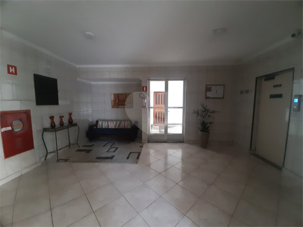 Apartamento à venda e aluguel com 3 quartos, 70m² - Foto 3