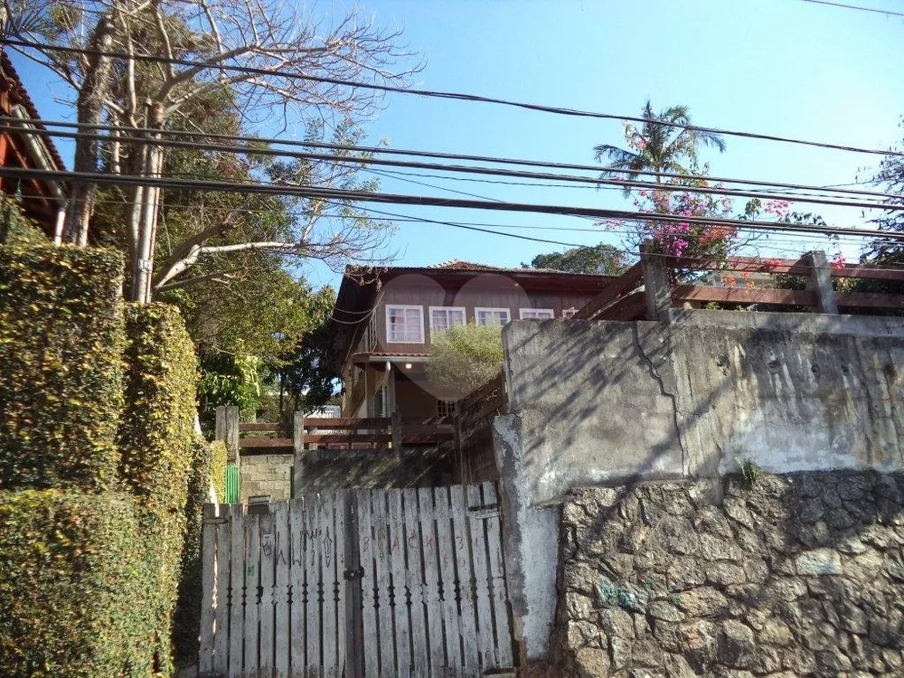 Fazenda à venda com 5 quartos, 400m² - Foto 1