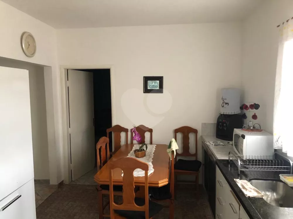 Casa à venda com 5 quartos, 226m² - Foto 1