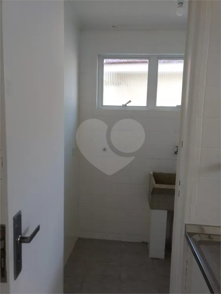 Apartamento à venda com 2 quartos, 60m² - Foto 1