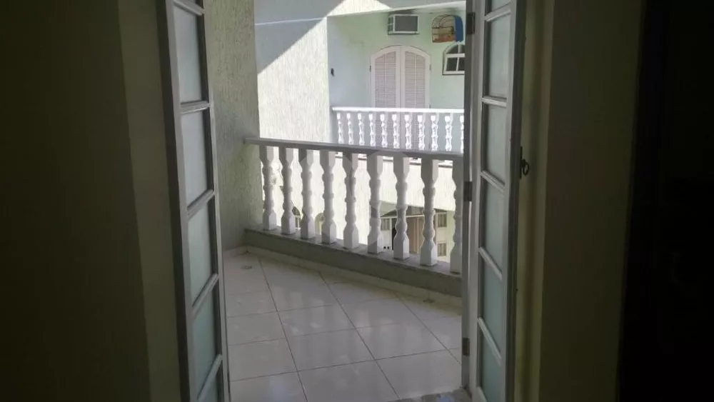 Casa de Condomínio à venda com 3 quartos, 227m² - Foto 16