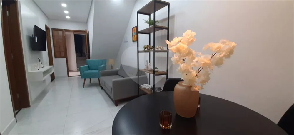 Apartamento à venda com 2 quartos, 40m² - Foto 2