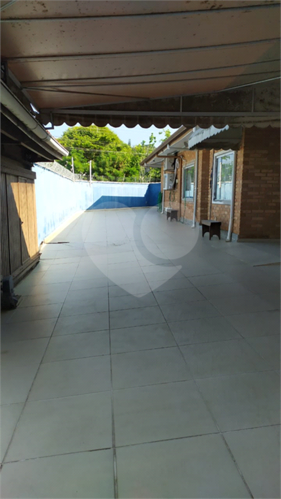 Casa à venda com 3 quartos, 230m² - Foto 11