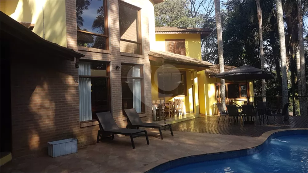 Casa de Condomínio à venda e aluguel com 7 quartos, 500m² - Foto 2