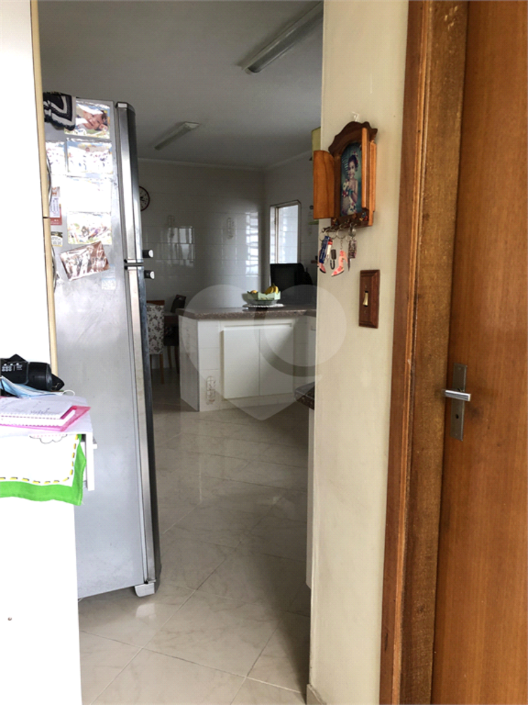 Sobrado à venda com 3 quartos, 220m² - Foto 2