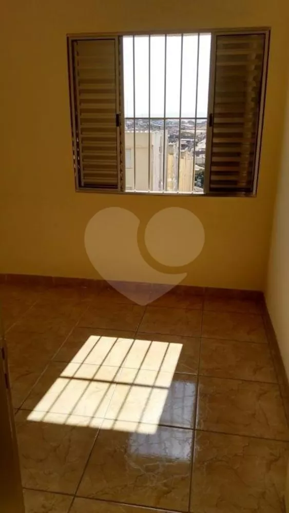 Apartamento à venda com 1 quarto, 42m² - Foto 2