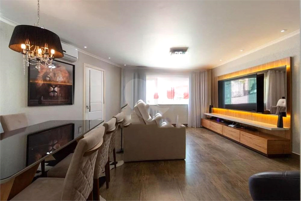 Sobrado à venda e aluguel com 3 quartos, 183m² - Foto 1