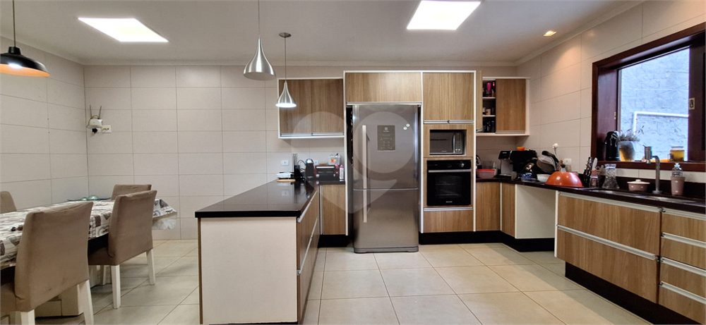 Casa, 4 quartos, 330 m² - Foto 2