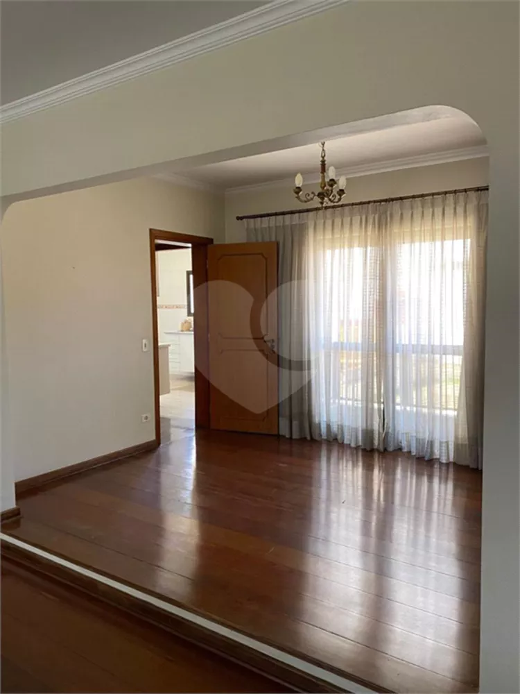 Apartamento à venda com 3 quartos, 153m² - Foto 2