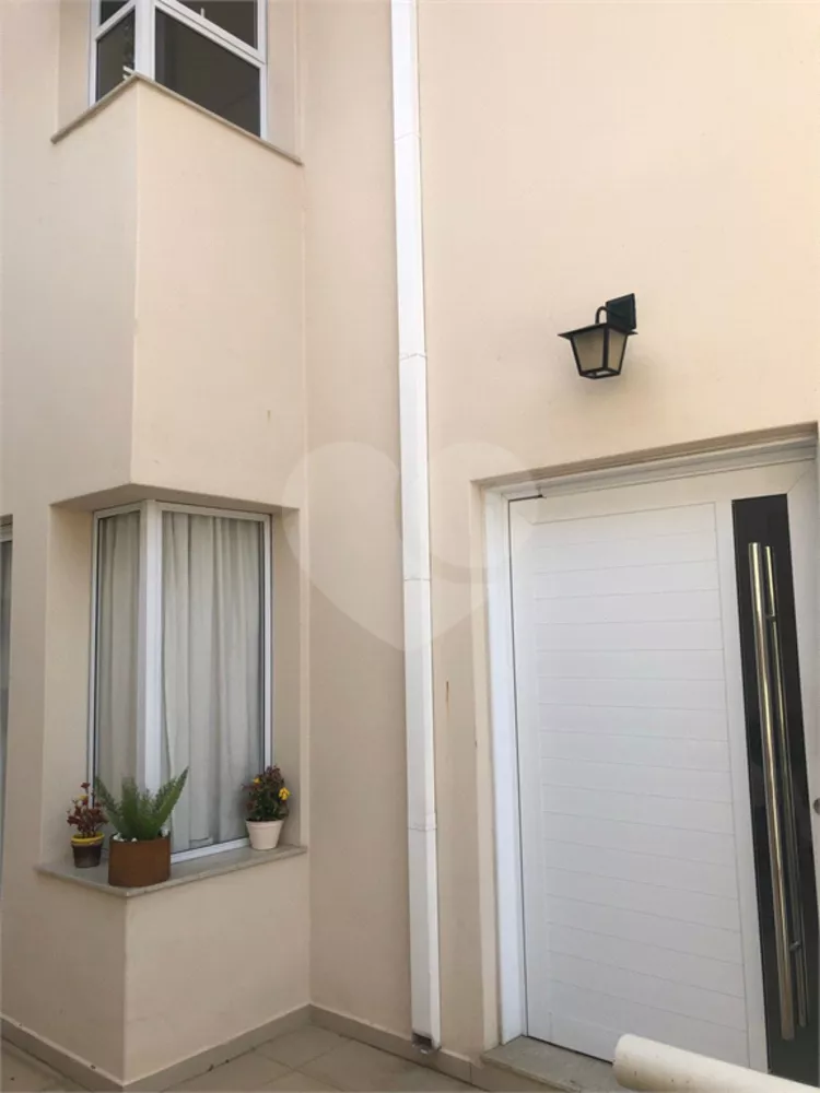 Casa à venda com 3 quartos, 274m² - Foto 2