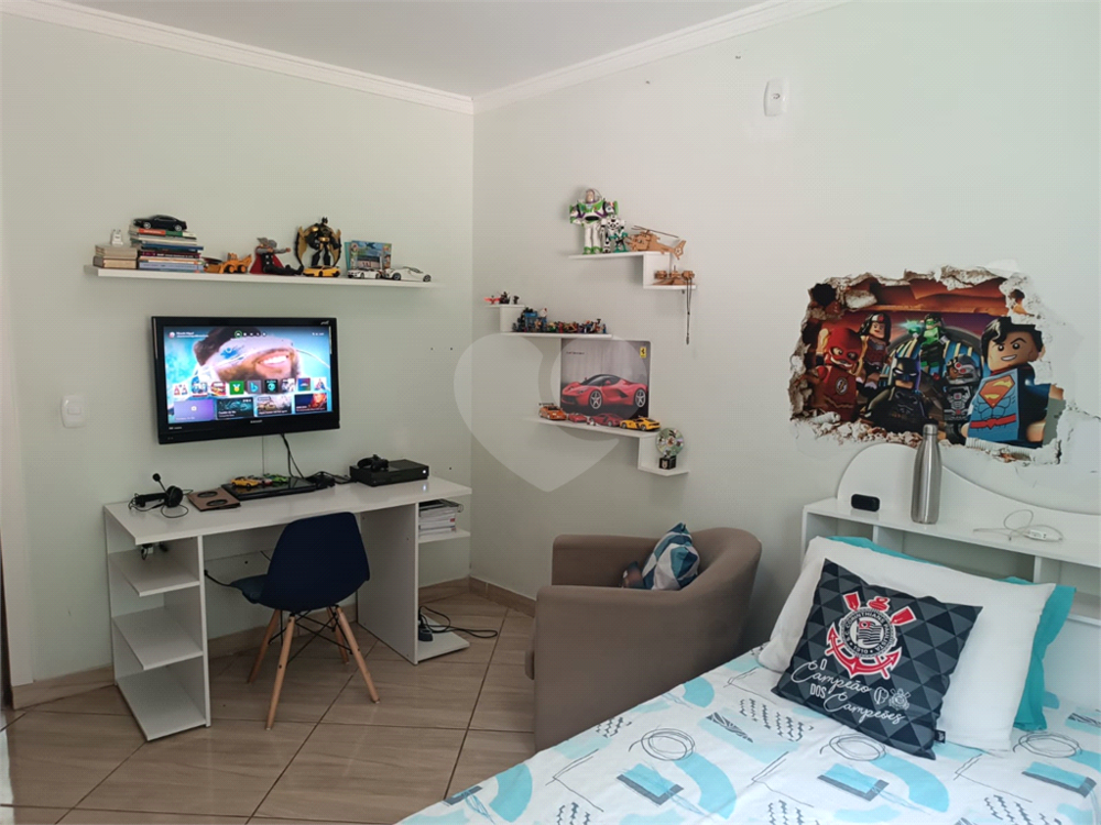 Casa de Condomínio à venda com 3 quartos, 200m² - Foto 3