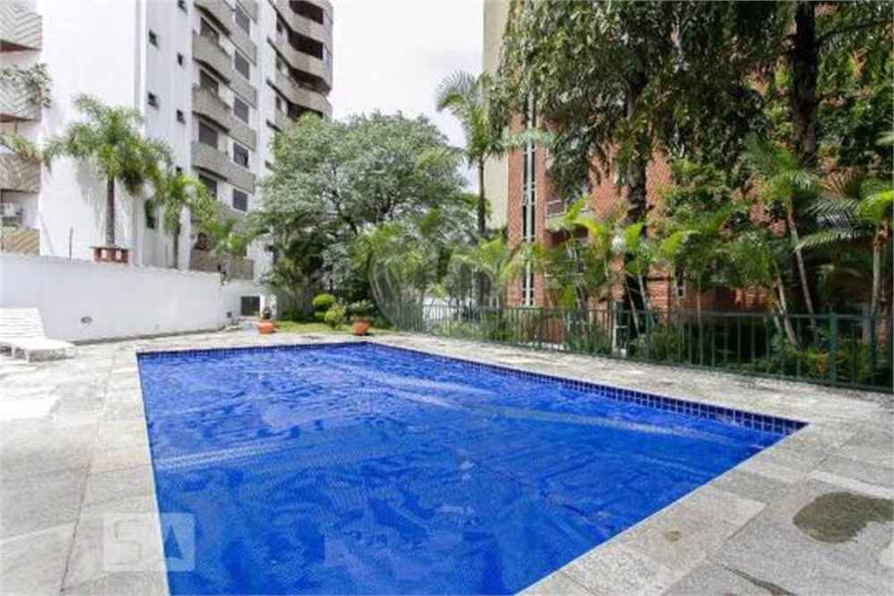 Apartamento à venda com 3 quartos, 150m² - Foto 16