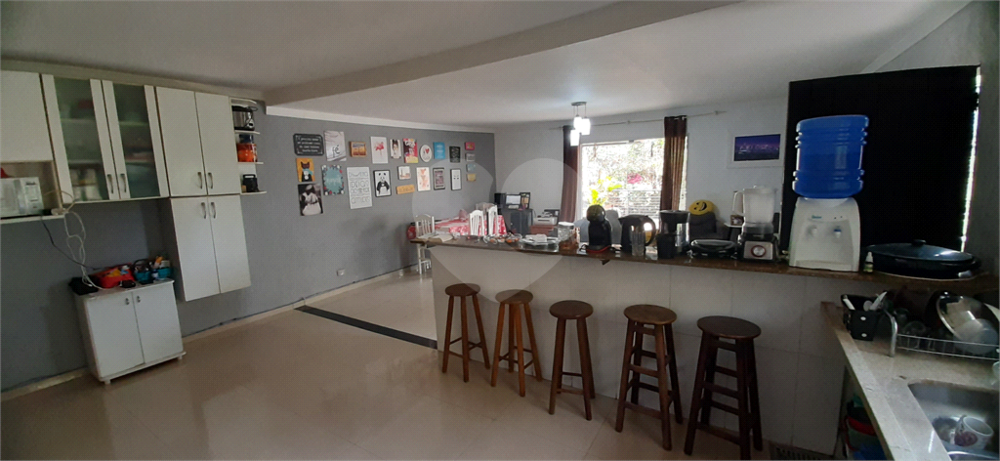 Sobrado à venda com 3 quartos, 321m² - Foto 1
