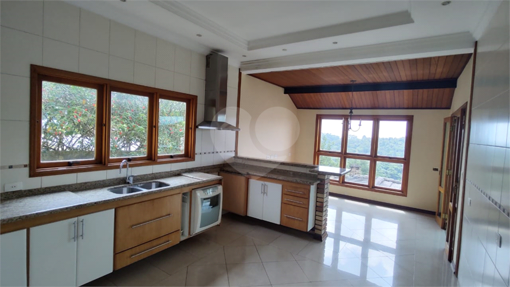 Casa de Condomínio à venda e aluguel com 6 quartos, 600m² - Foto 2
