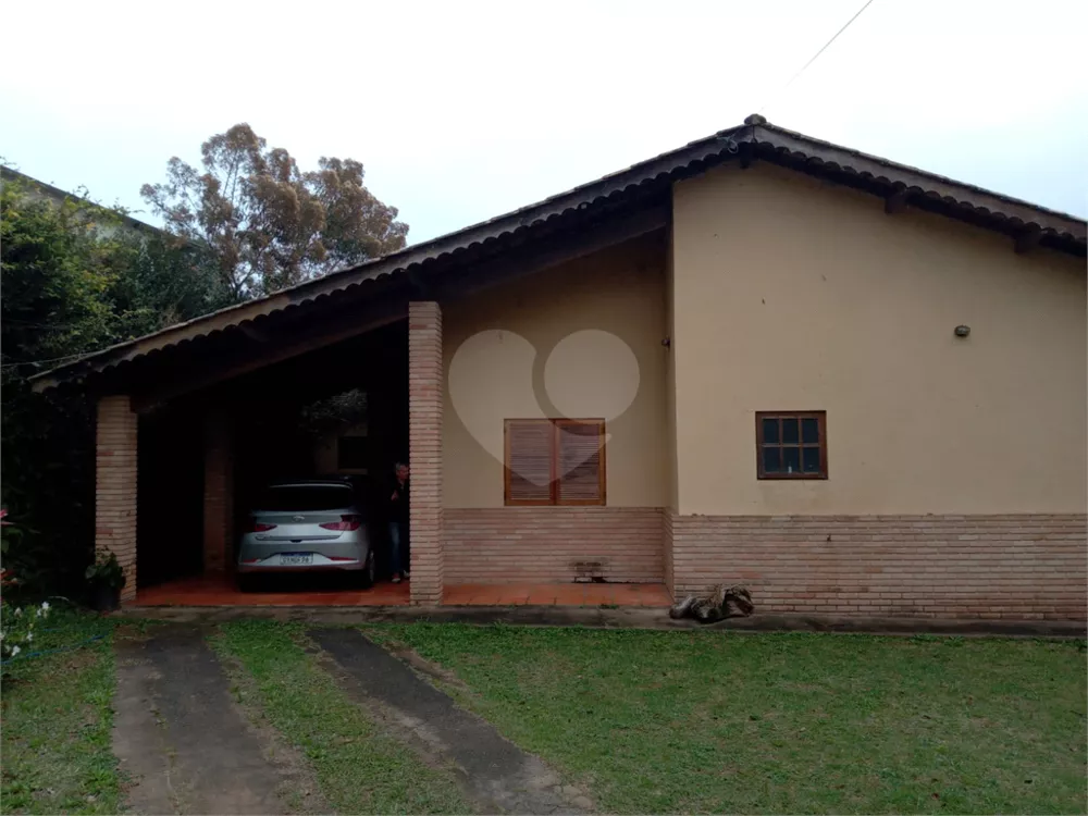 Casa de Condomínio à venda com 3 quartos, 264m² - Foto 1