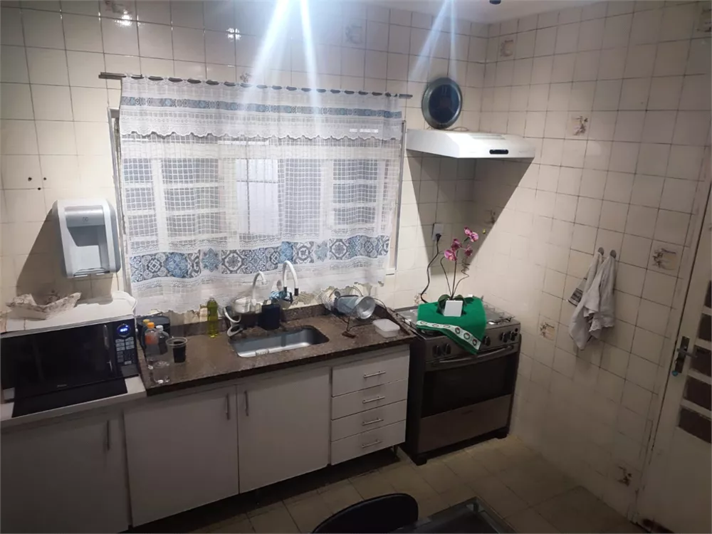 Sobrado à venda com 2 quartos, 320m² - Foto 25