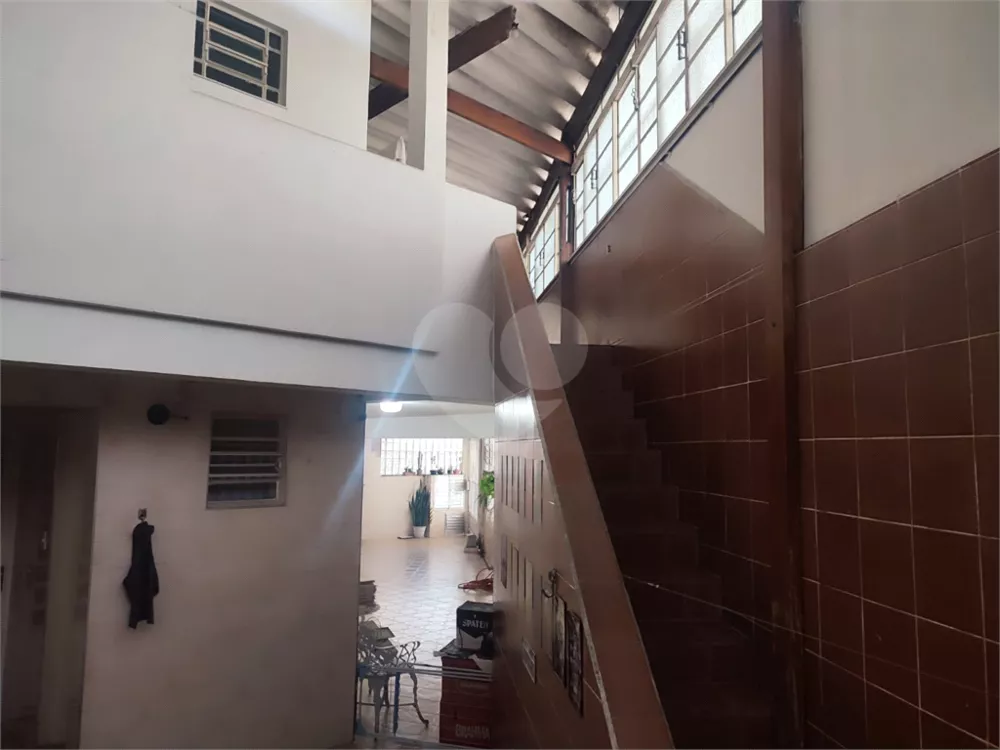 Sobrado à venda com 2 quartos, 320m² - Foto 24