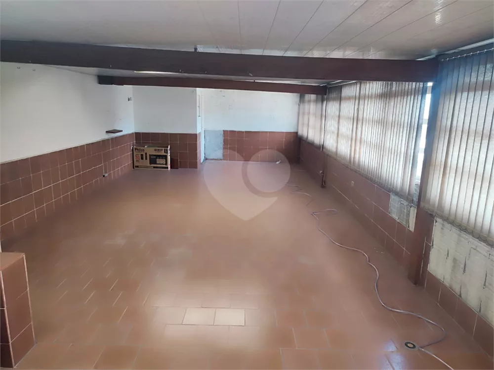 Sobrado à venda com 2 quartos, 320m² - Foto 16